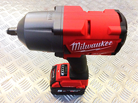MILWAUKEE 18V 1/2” DRIVE IMPACT WRENCH 5.0ah