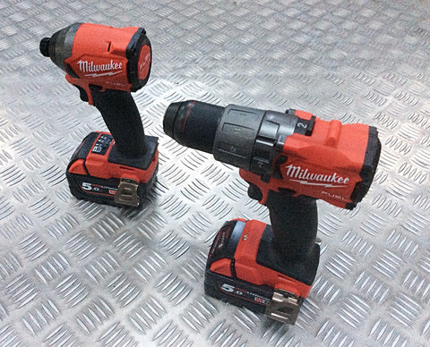 MILWAUKEE GENERATION 3 DRILL DRIVER TWIN PACK
